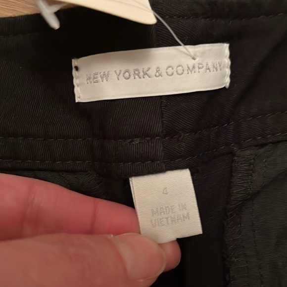 3.5” Classic Chino shorts - Picture 3 of 4